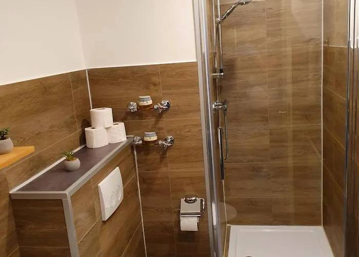 Yvonne Apartment